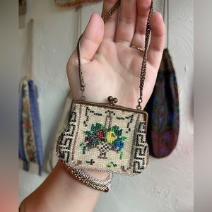 Vintage antique child’s children’s seed beads purse floral victorian design 1920